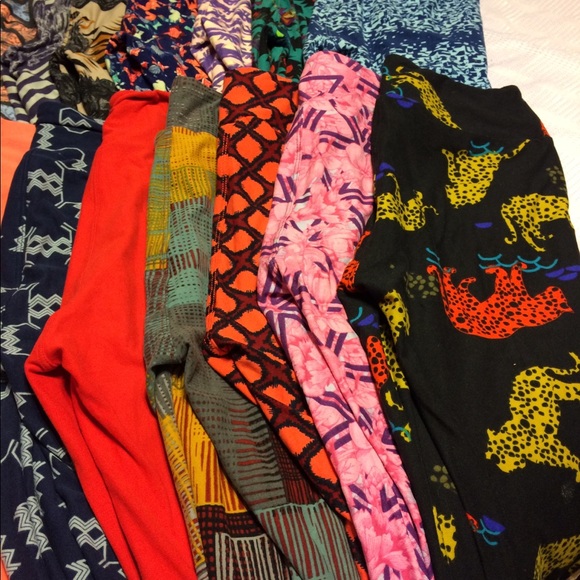LuLaRoe bundle of 20 one size leggings . - Picture 6 of 8